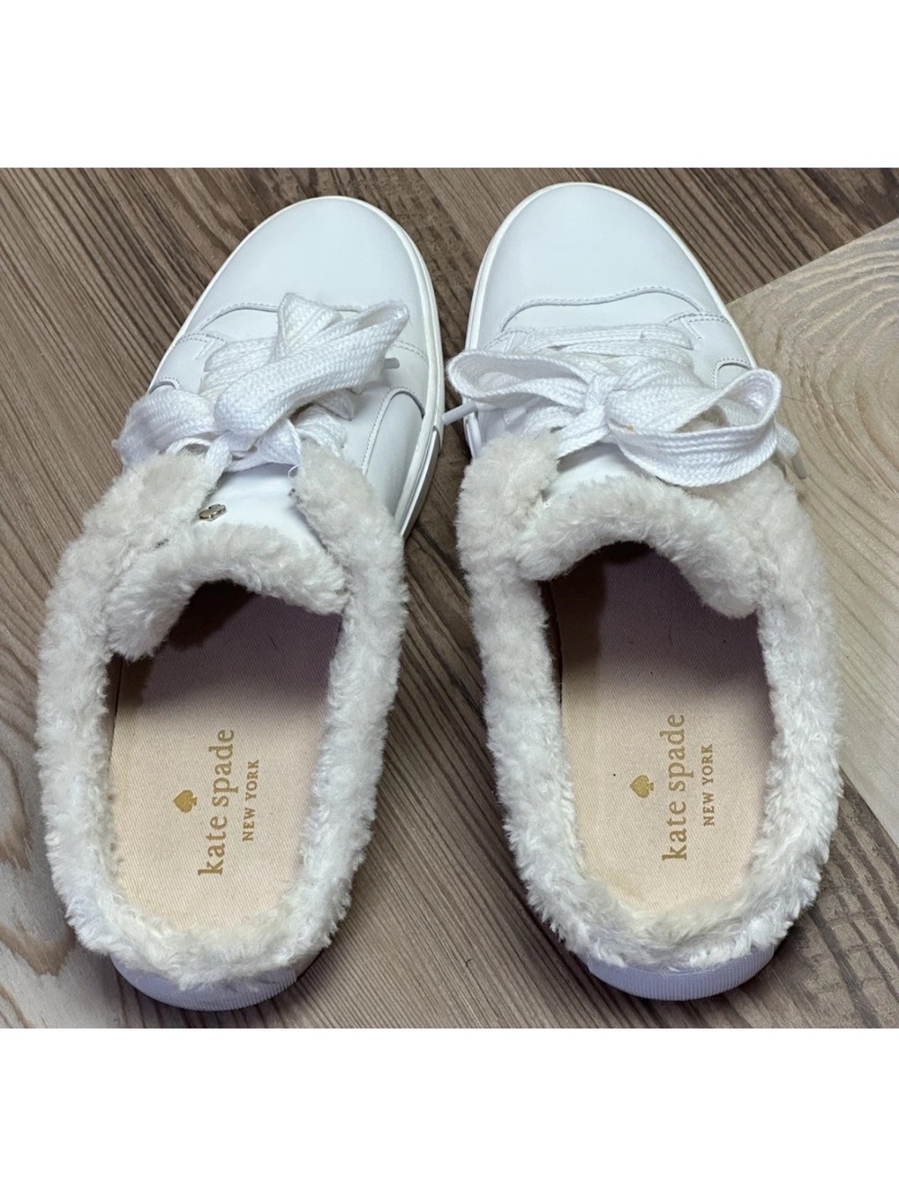 Kate Spade Fez Mule Faux Fur Wht Large Logo Leather Slip On Shoes Women Size 9B - Picture 2 of 9